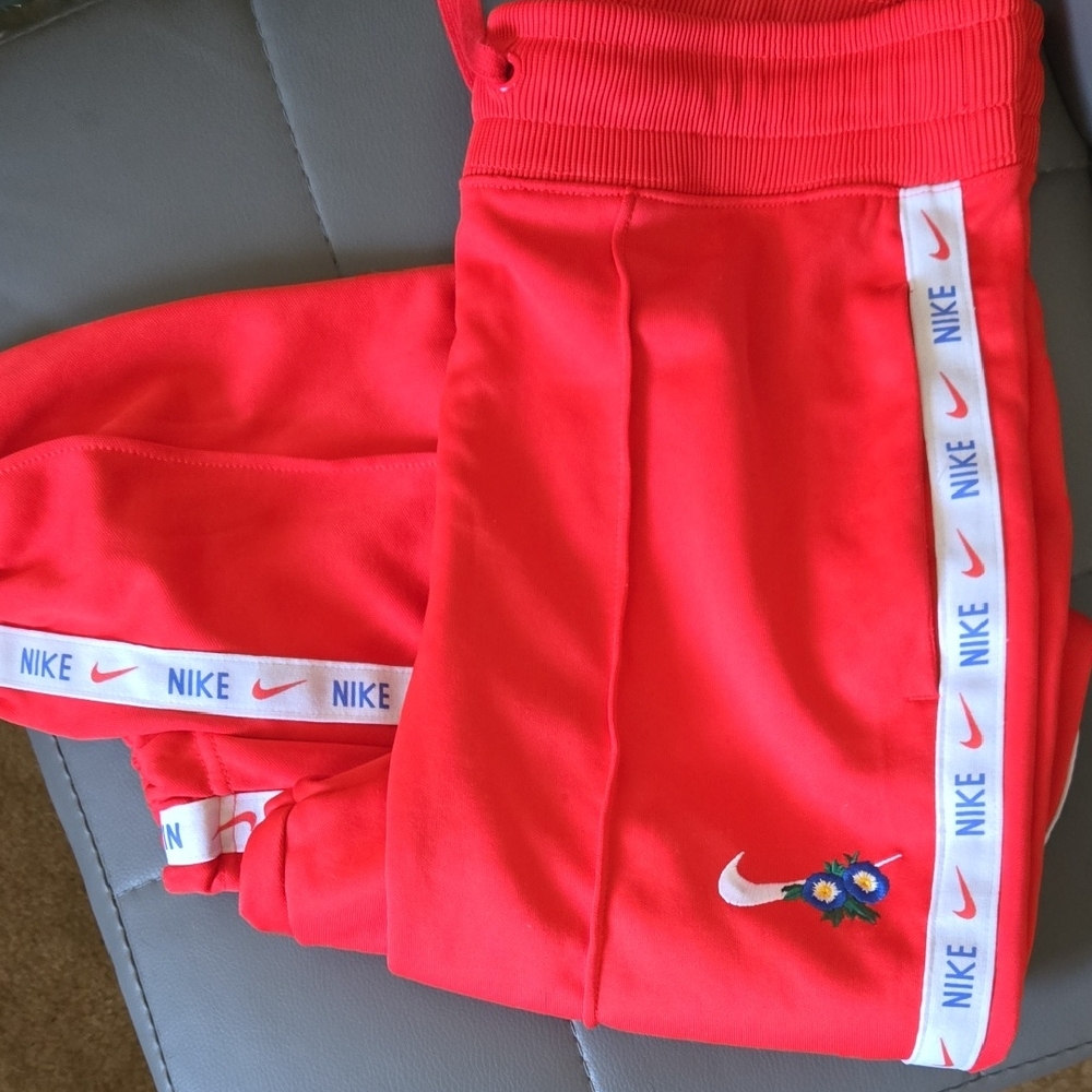 Nike Red Sweatpants with Athletic Style